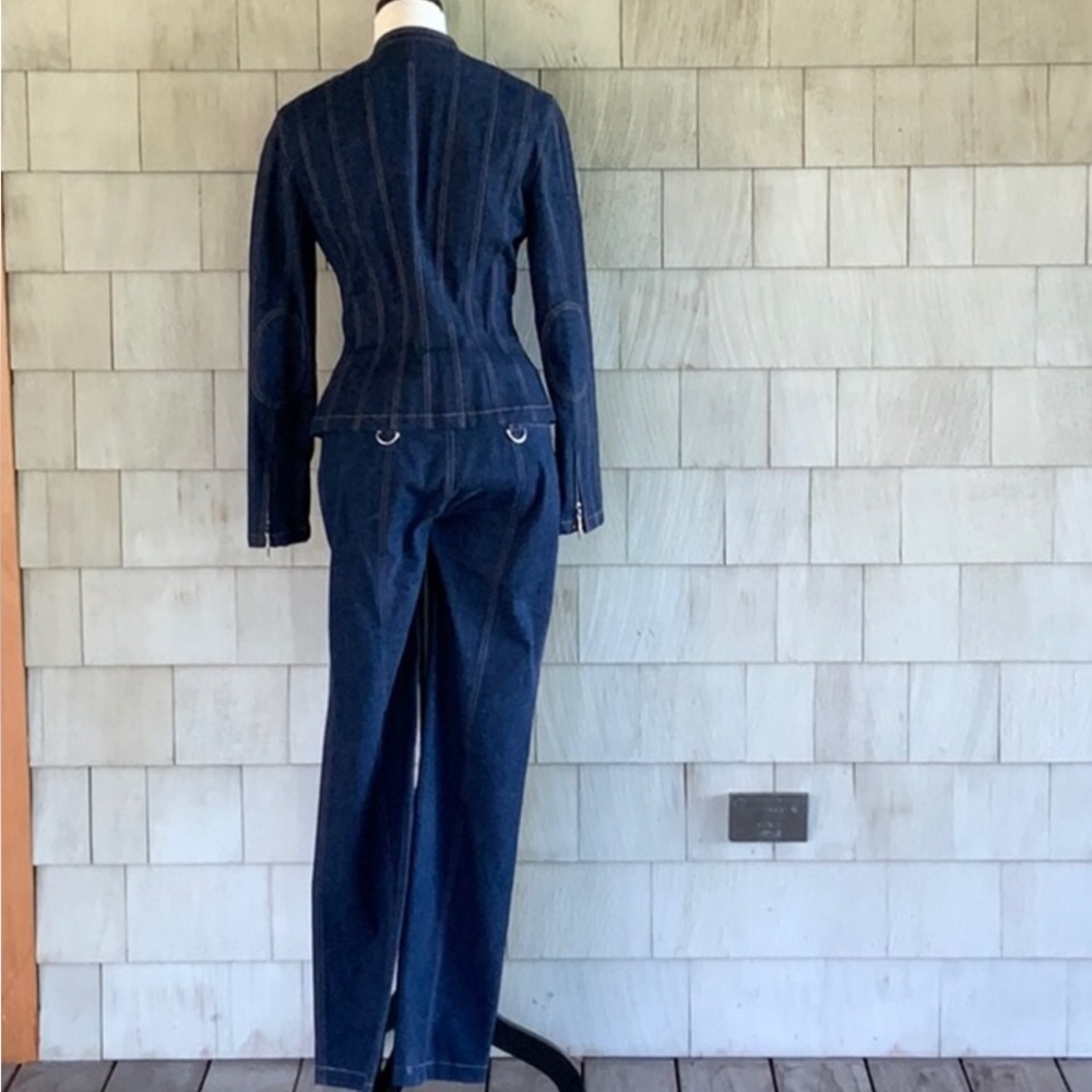 Classy Escada Jacket and Pants Set - Picture 2 of 13